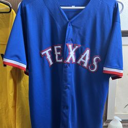 Texas Rangers #32 CARTER Jersey, Size XL, Damaged: one cigarette burn on back left shoulder, Used. 