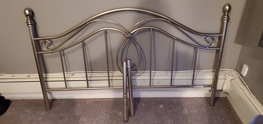 Satin nickle head board not in use very good condition
