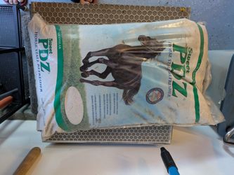 Sweet PDZ Granular Horse Stall Refresher