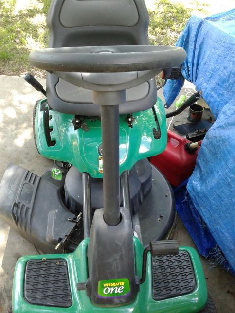 Weed eater one riding lawn mower
