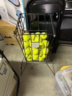 Tennis ball stand and practice balls