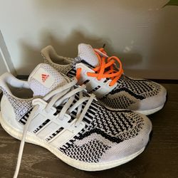 adidas Ultraboost 5.0 DNA (Big Kid) White/White/Black 