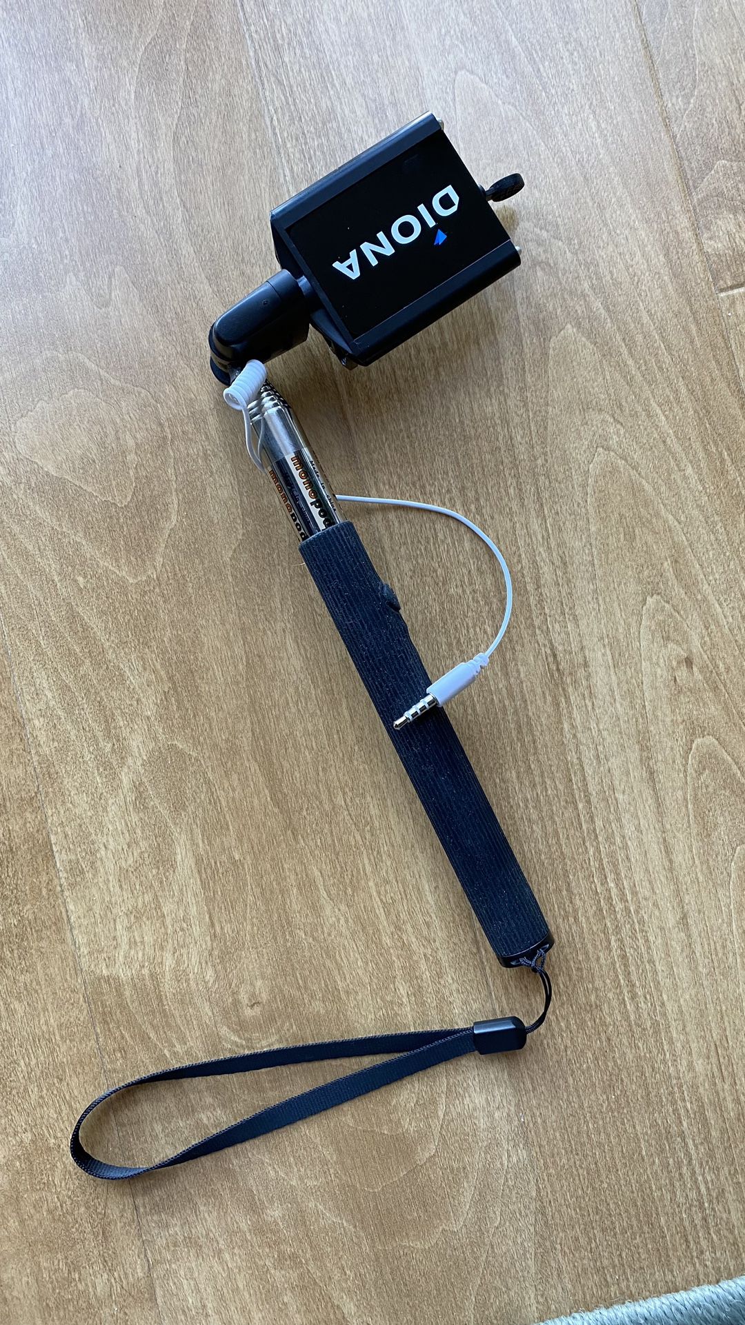 Diona Selfie Stick with Wrist Strap