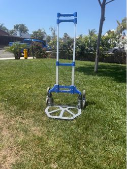 Folding stair climbing dolly
