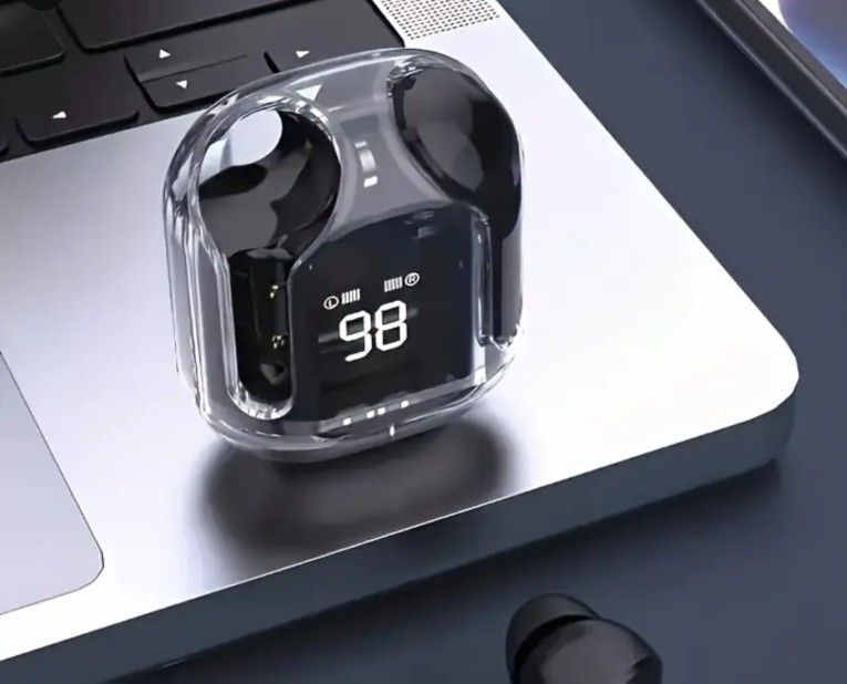 Ear Buds With Screen Case / Bluetooth ***FREE DELIVERY ***