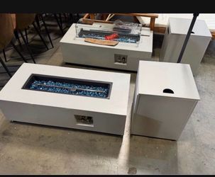 New 42' Outdoor Rectangle Fire Pit Table and Propane Tank Cover 50000 BTUR (has details ) AS IS
