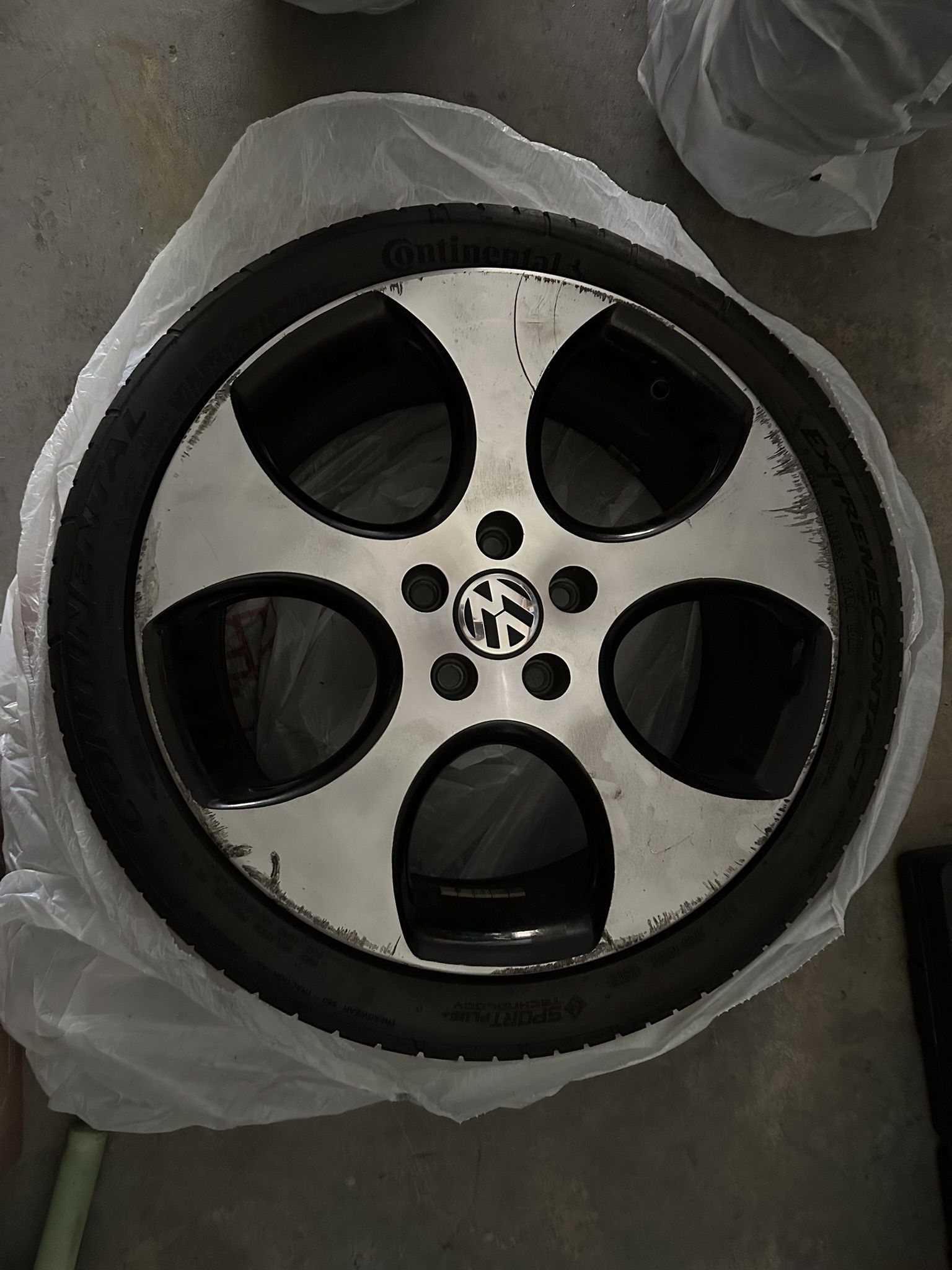 OEM GTI “Detroit” Wheels 18x7.5 & 225/40/18 Continental Tires for Sale ...