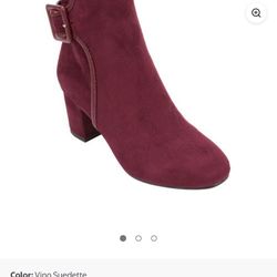 Women's White Mountain Callaway Bootie Size 9