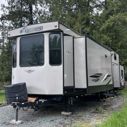 2020 Keystone Residence 40’ With Loft 