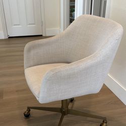 Upholstered Office Chair With Wheels 