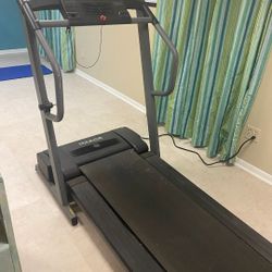 Working Treadmill