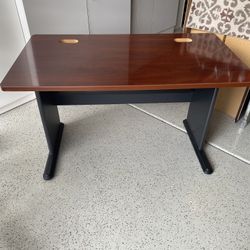 Bush Business Computer Desk Furniture Hasen Cherry Office Table Smooth Wood Cable Management