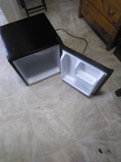 Awsome Mini Fridge
