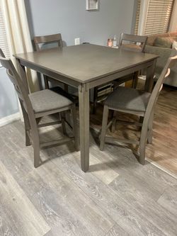 Beautiful Gray Table + 4 Chairs — Like New!