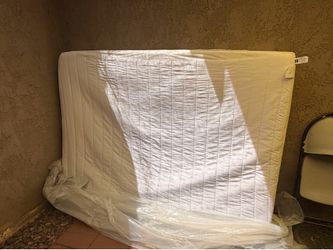 Sweet Dreams! Queen Mattress EXCELLENT CONDITION