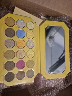 Jeffree Star Eyeshadow Palette