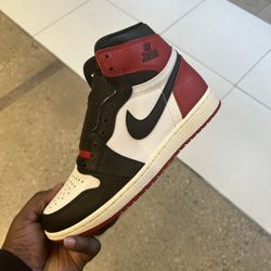 Nike Jordan Black Toe Retro 1 Reimagined 