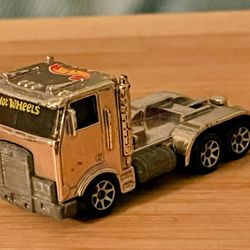 Hot Wheels 1985 Silver Semi Truck