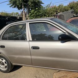 Vendo Partes Para Toyota Corola Del Año 1998 Al Año 2002
