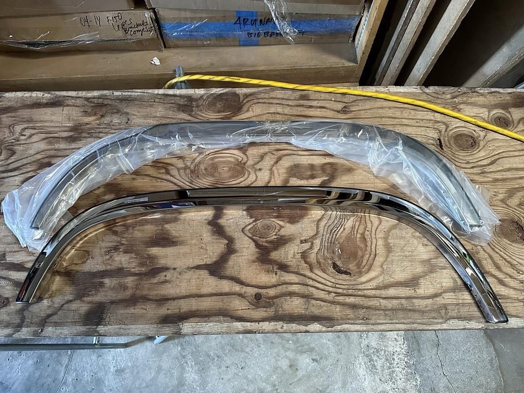 LA Zona Auto Parts 1988 to 2000 Chevy GMC C/K series Chrome Fender Trim Polvaderas Guardabarros Spoiler Cromados 