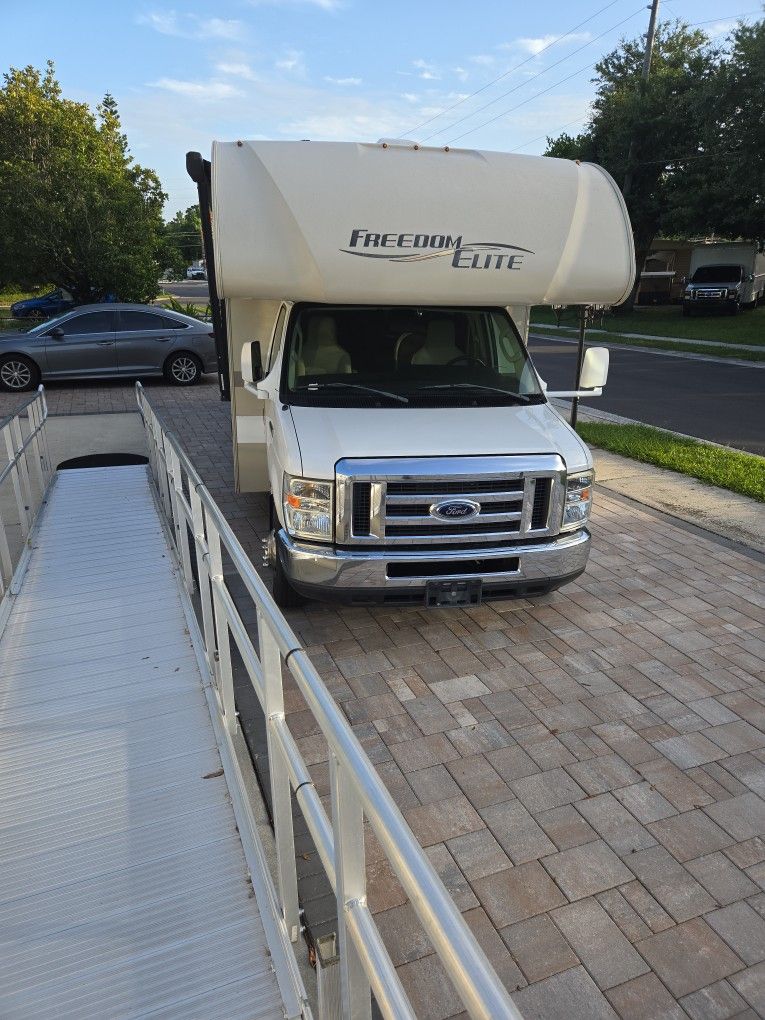 FREEDOM ELITE RV 2017