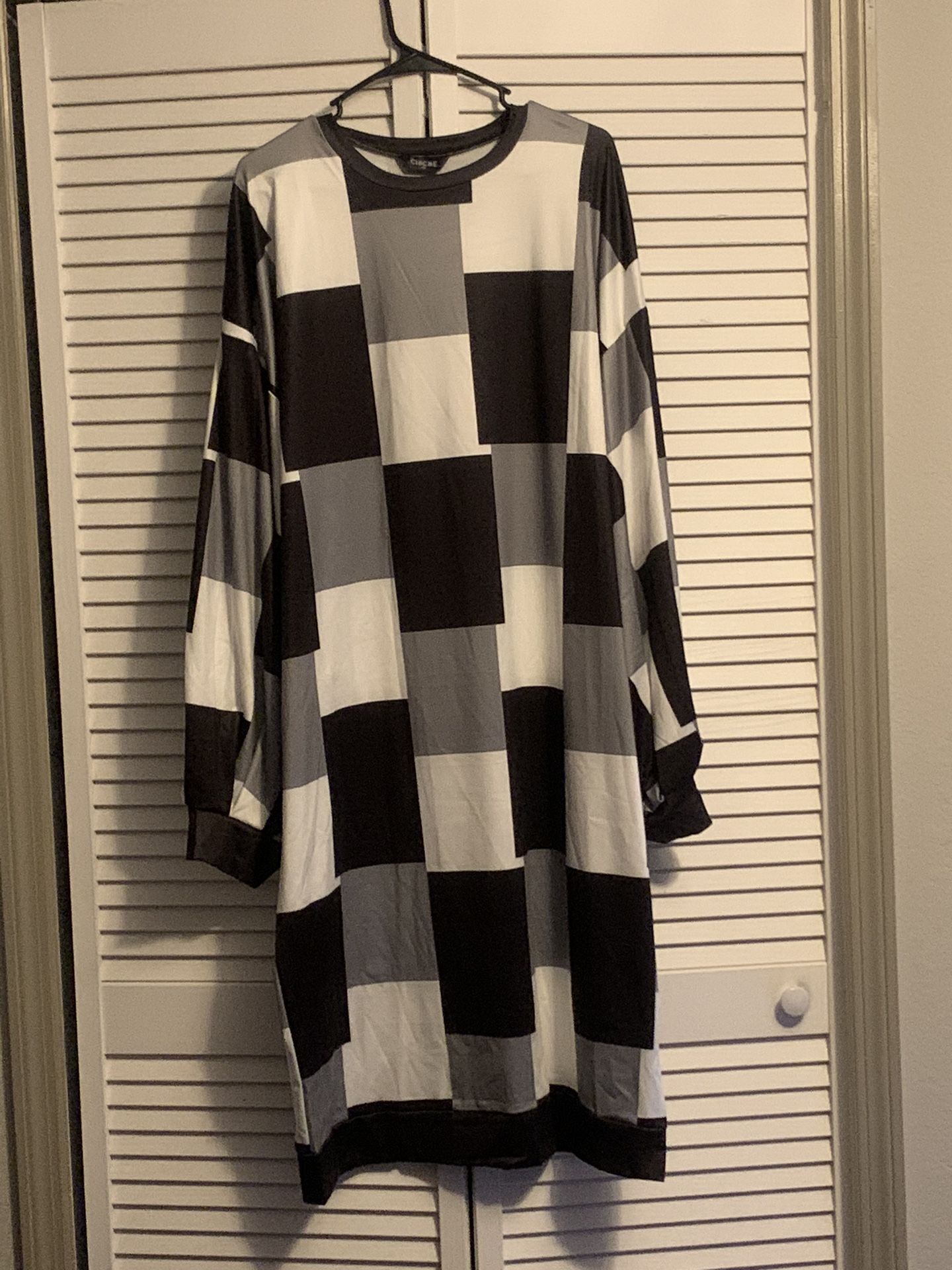 Women’s Size 4x Dress