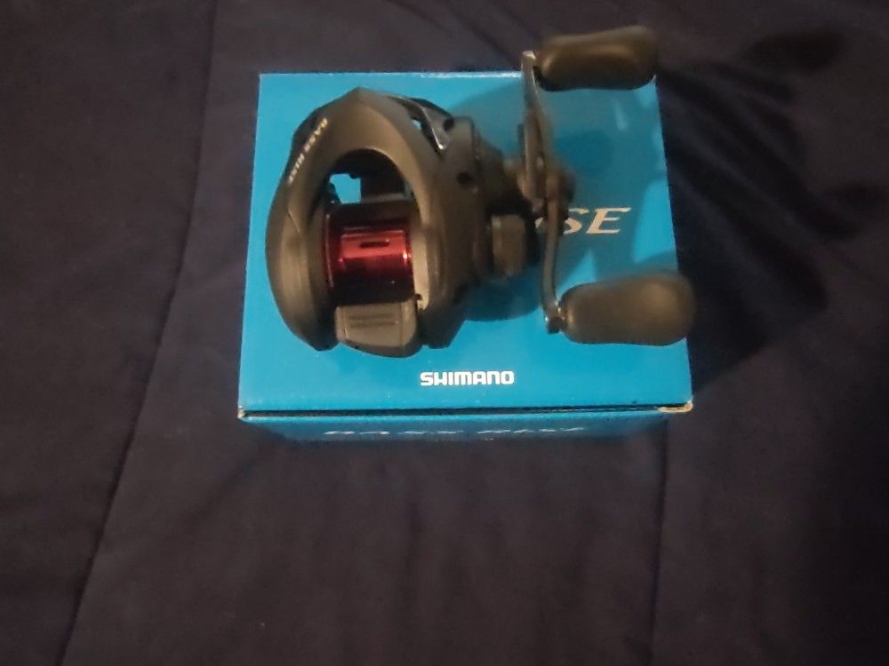 Brand New Shimano 18 Bait Cast Reel