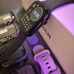 Apple Watch SE With Cellular (2nd Gen)