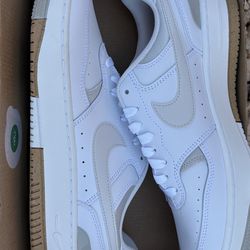 Nike Women's Gamma Force