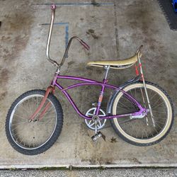 1970s Schwann Stingray Violet Banana Seat Barn Find (As-Is)
