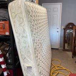 King Mattress (California King)