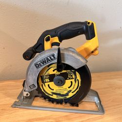 Dewalt 20V MAX Brushless 6-1/2” Circular Saw (Tool Only)
