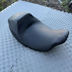Harley Davidson Street Glide Seat 2023