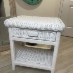 Vintage White Wicker Nightstand / End Table with Drawer & Shelf