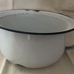 Vintage Childs Chamber Pot With Unique Handle