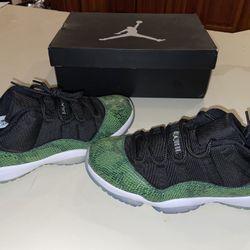 Jordan 11s Low Green Snakeskin 