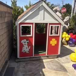 Kids playhouse