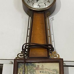 RELOJ ANTIGUO DE METAL. MADERA Y CRISTAL 