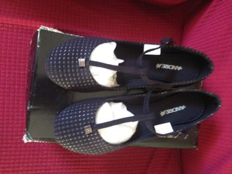 Brand New size 7