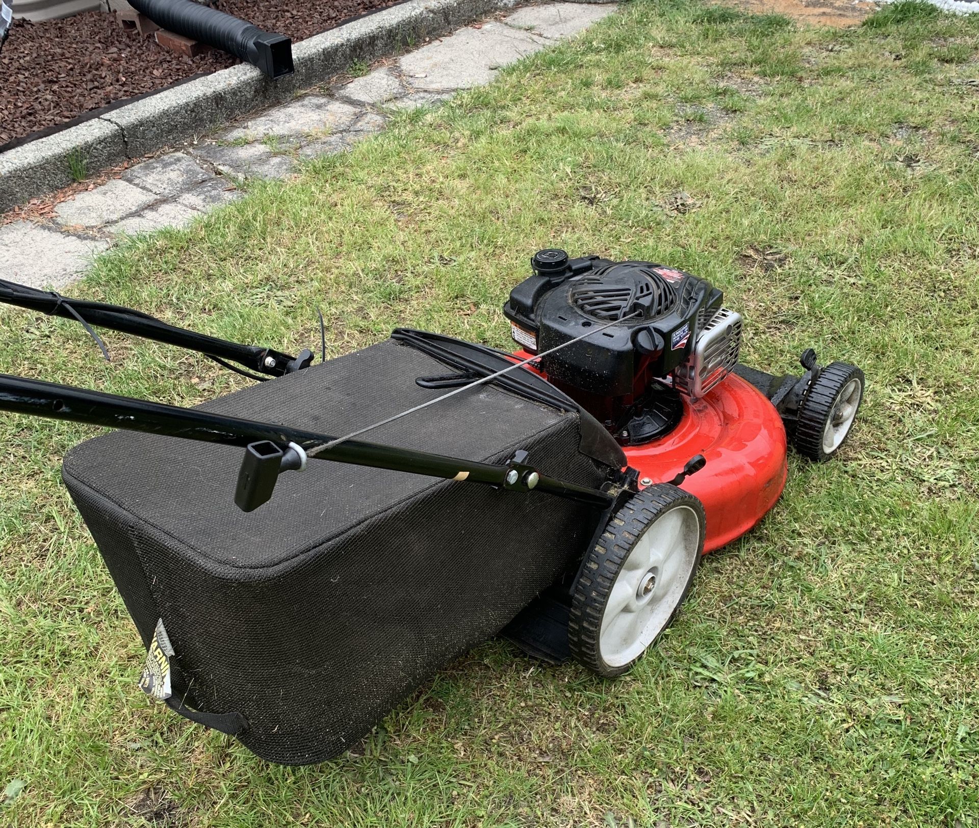 Yard machine 21” Lawn Mower Briggs&Stratton 550EX Series 140cc for Sale