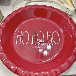 Rae Dunn “ho ho ho” 8” Pie Dish