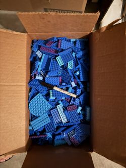 Lego Hundreds Of Legos