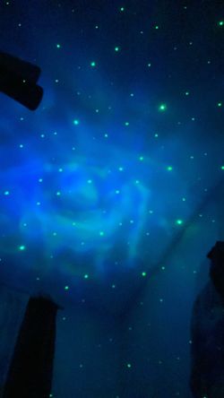 Astronaut Galaxy Star Projector – LED Night Light with Stars & Nebula Effect
