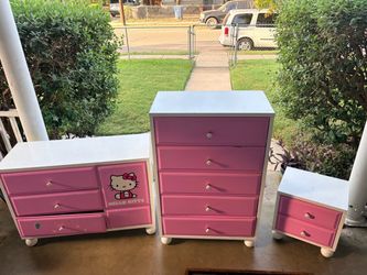 Hello Kitty 3-Piece Bedroom Furniture Set