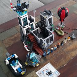 Etna Kristendom Uafhængighed LEGO 60130 City Prison Island for Sale in Anaheim, CA - OfferUp