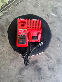 M12 and M18 12-Volt/18-Volt Lithium-Ion Multi-Voltage Battery Charger