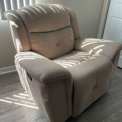 Lazy Boy Recliner In Fabric