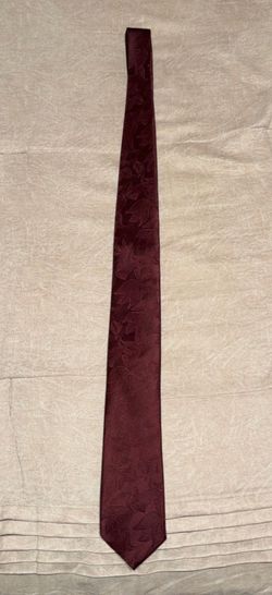 Calvin Klein Men's Burgundy Paisley Jacquard Pointed Tie 8ABL80015