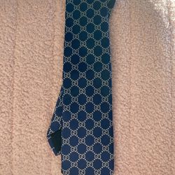 ₊ ⊹ . ˖ GUCCI royal blue tie ݁⋆ ˚｡⋆୨୧˚