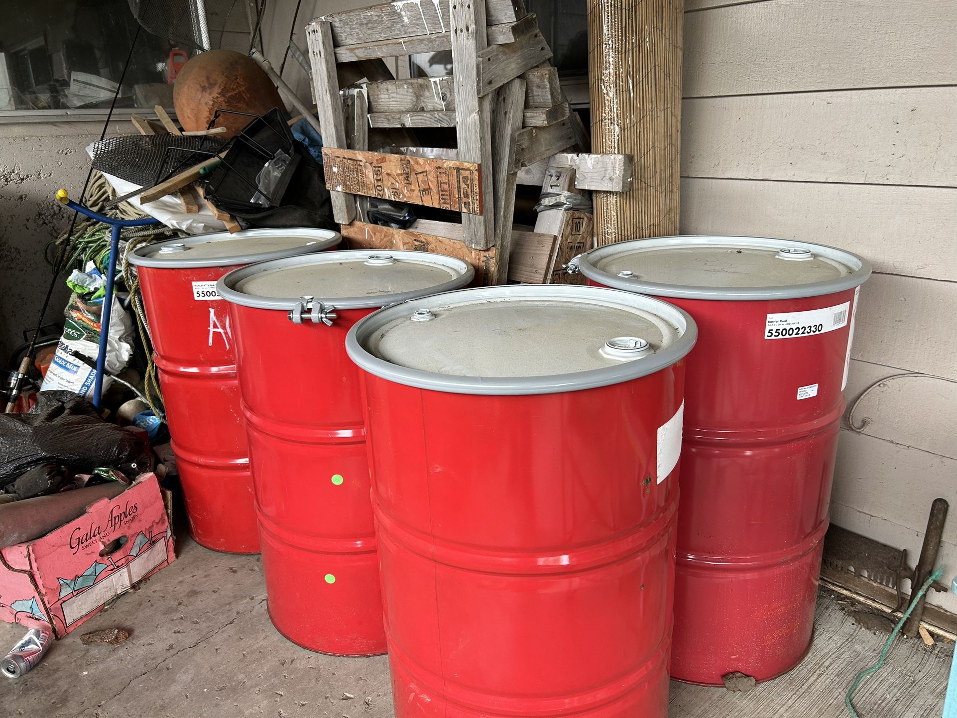 55 Gallon drum W/ Reusable lid
